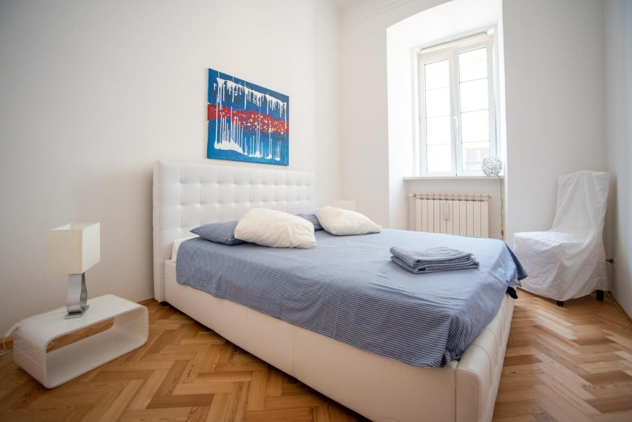 Art & History - New - Modern Classic Apartment Trieste Exterior photo